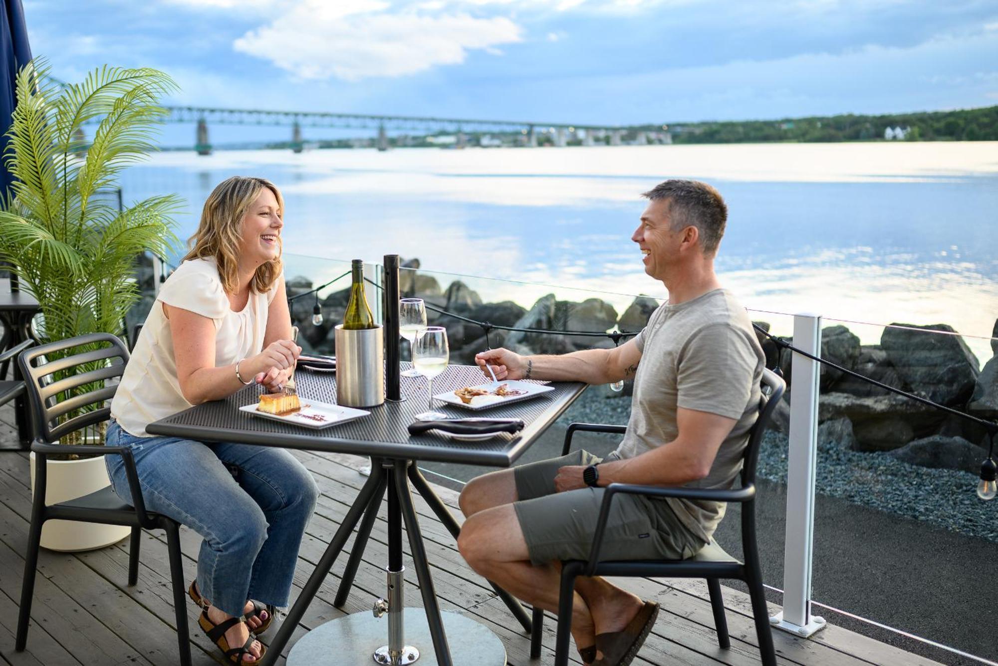 Rodd Miramichi Hotel Екстериор снимка