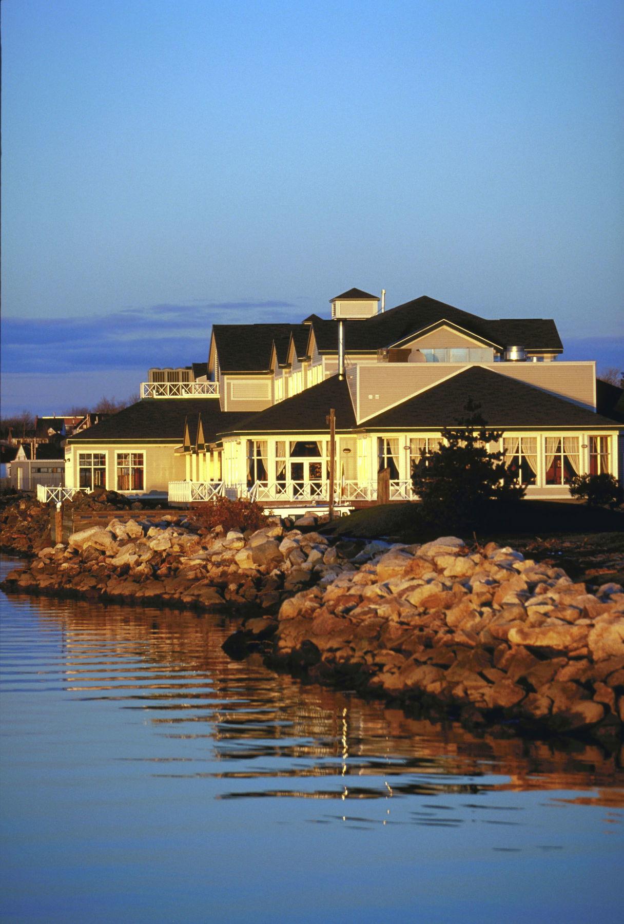 Rodd Miramichi Hotel Екстериор снимка